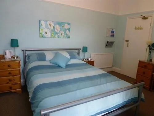 The Meltham Guesthouse スカーバラ